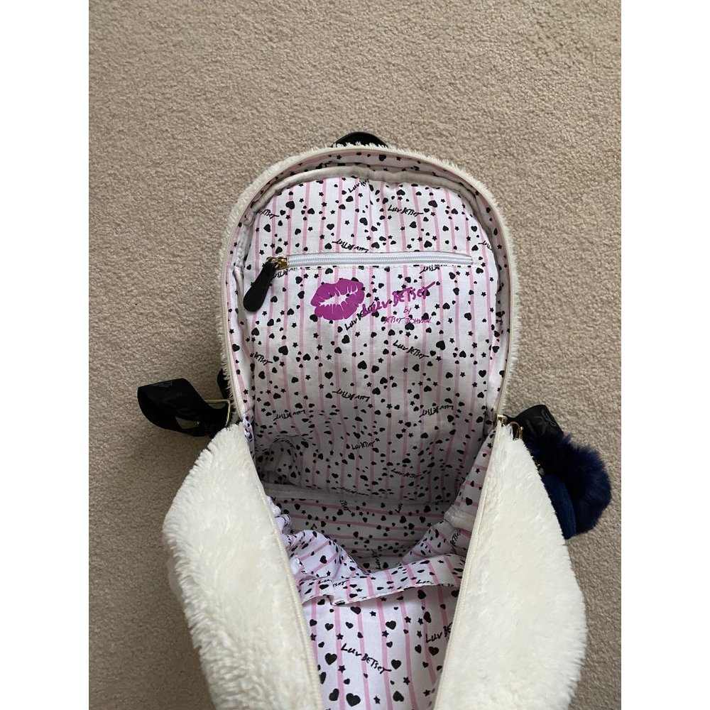 Betsey Johnson Sherpa Hooded Backpack Rare - Picture 3 of 6